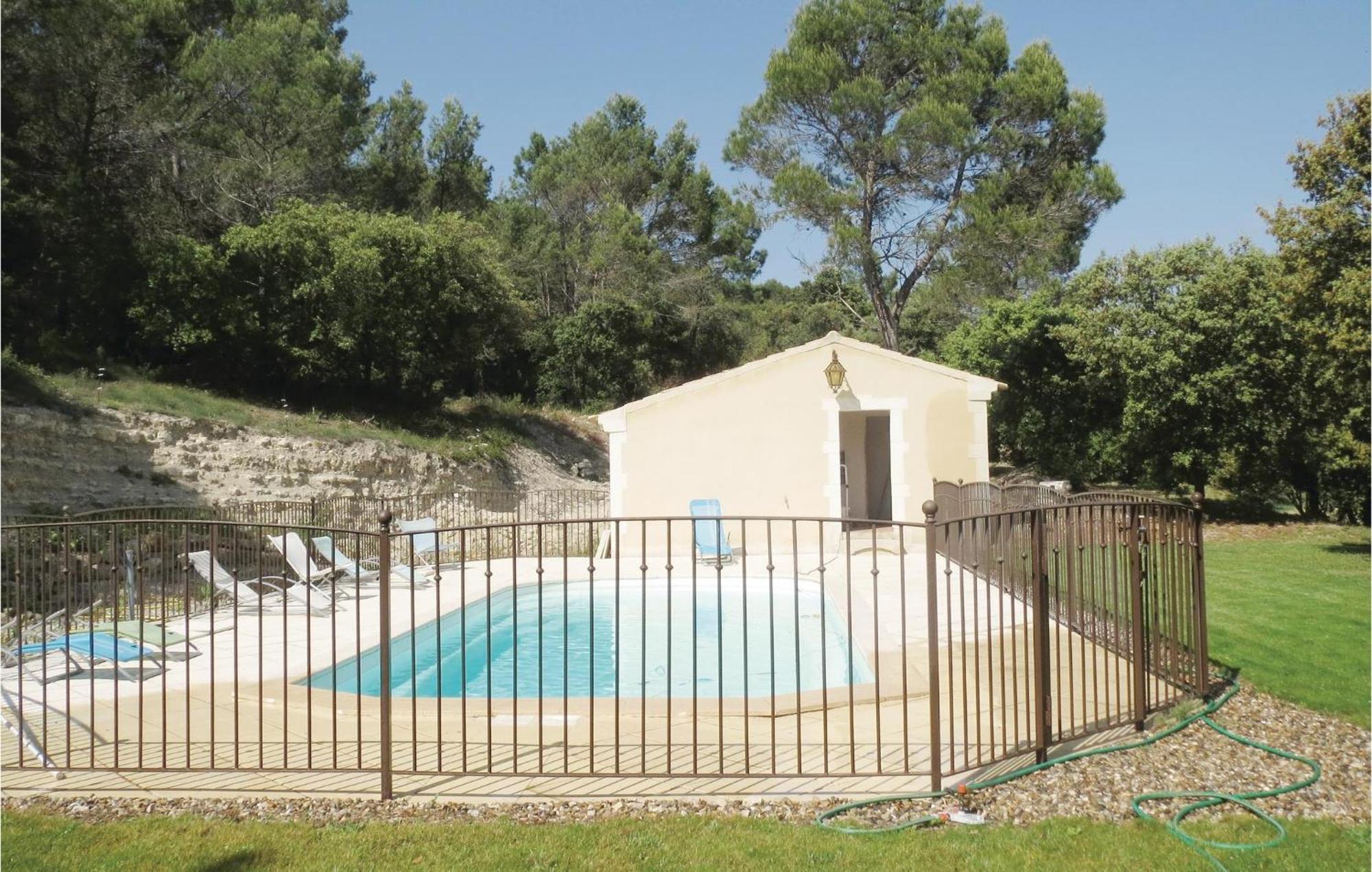 Awesome Home In Bollene With Wifi Exterior foto